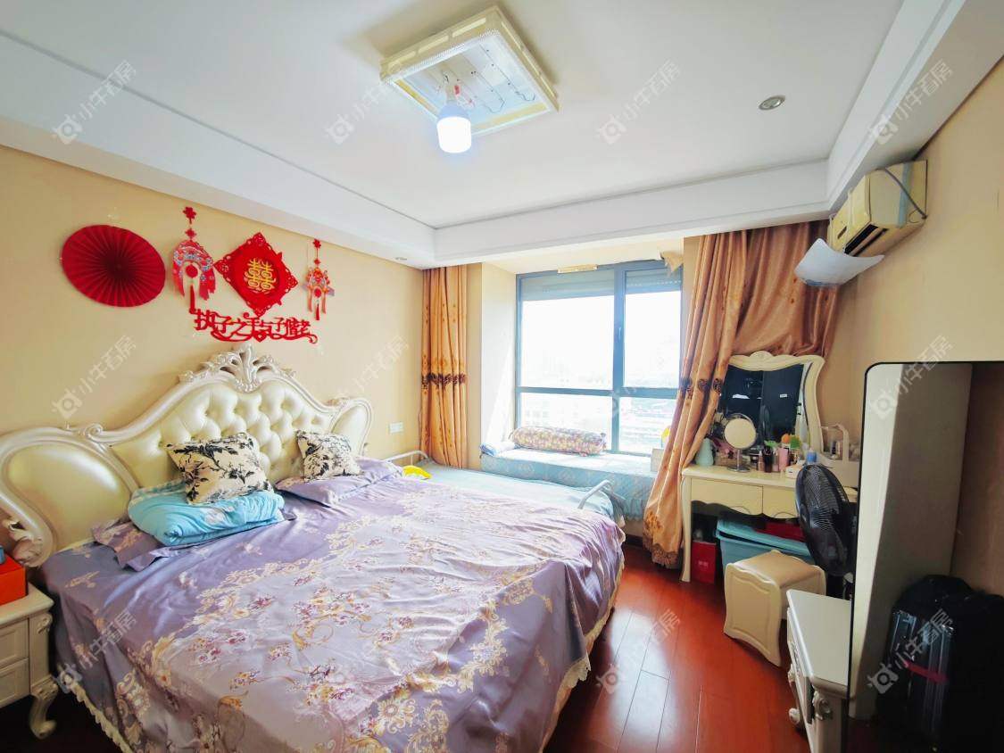 镇江凤凰国际在售二手房源室内图_小牛看房