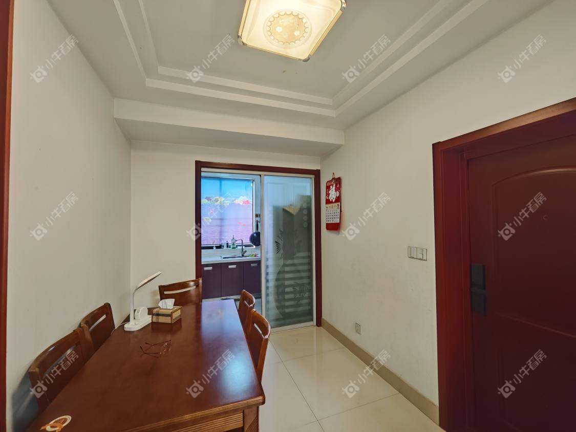 镇江世纪豪都在售二手房源室内图_小牛看房