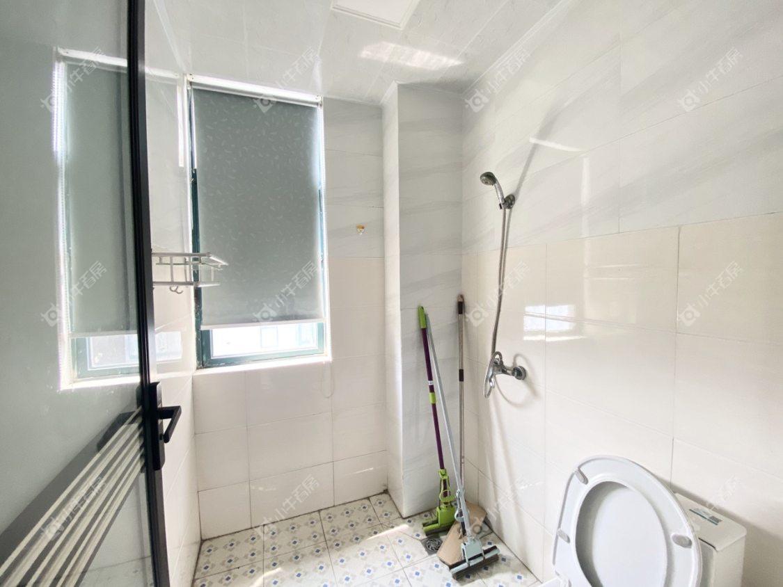 镇江东方盛世在售二手房源室内图_小牛看房