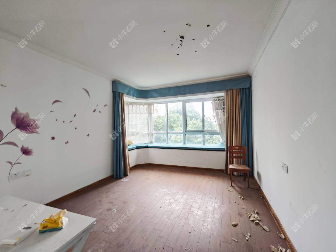 镇江碧桂园在售二手房源室内图_小牛看房