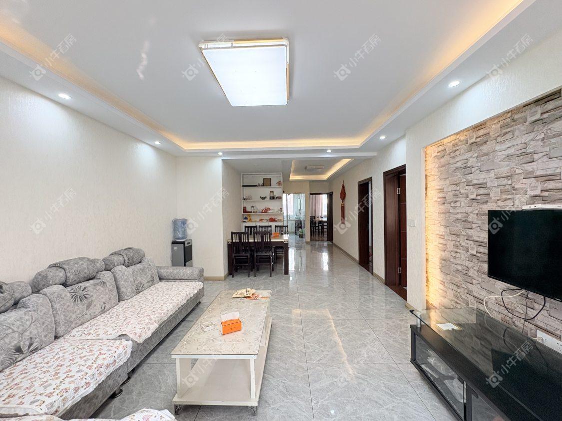 镇江东南新城在售二手房源室内图_小牛看房