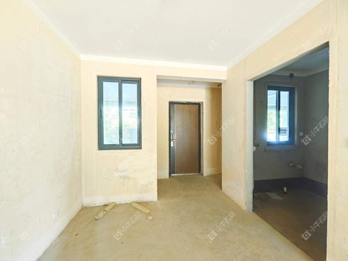 镇江融创华南映在售二手房源室内图_小牛看房