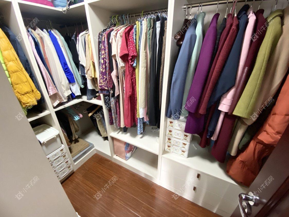 镇江汇金天地在售二手房源室内图_小牛看房