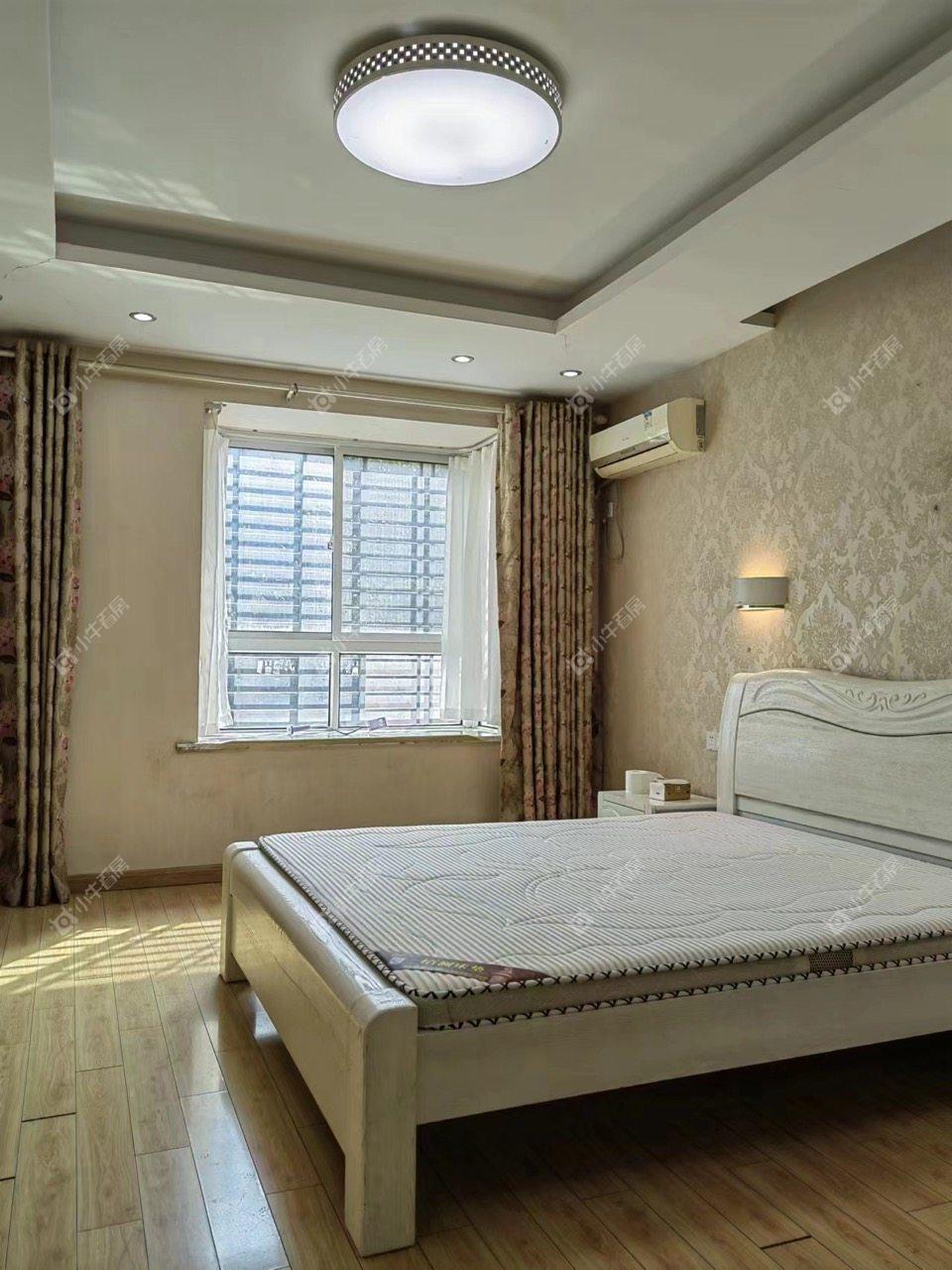 镇江名都新贵在售二手房源室内图_小牛看房