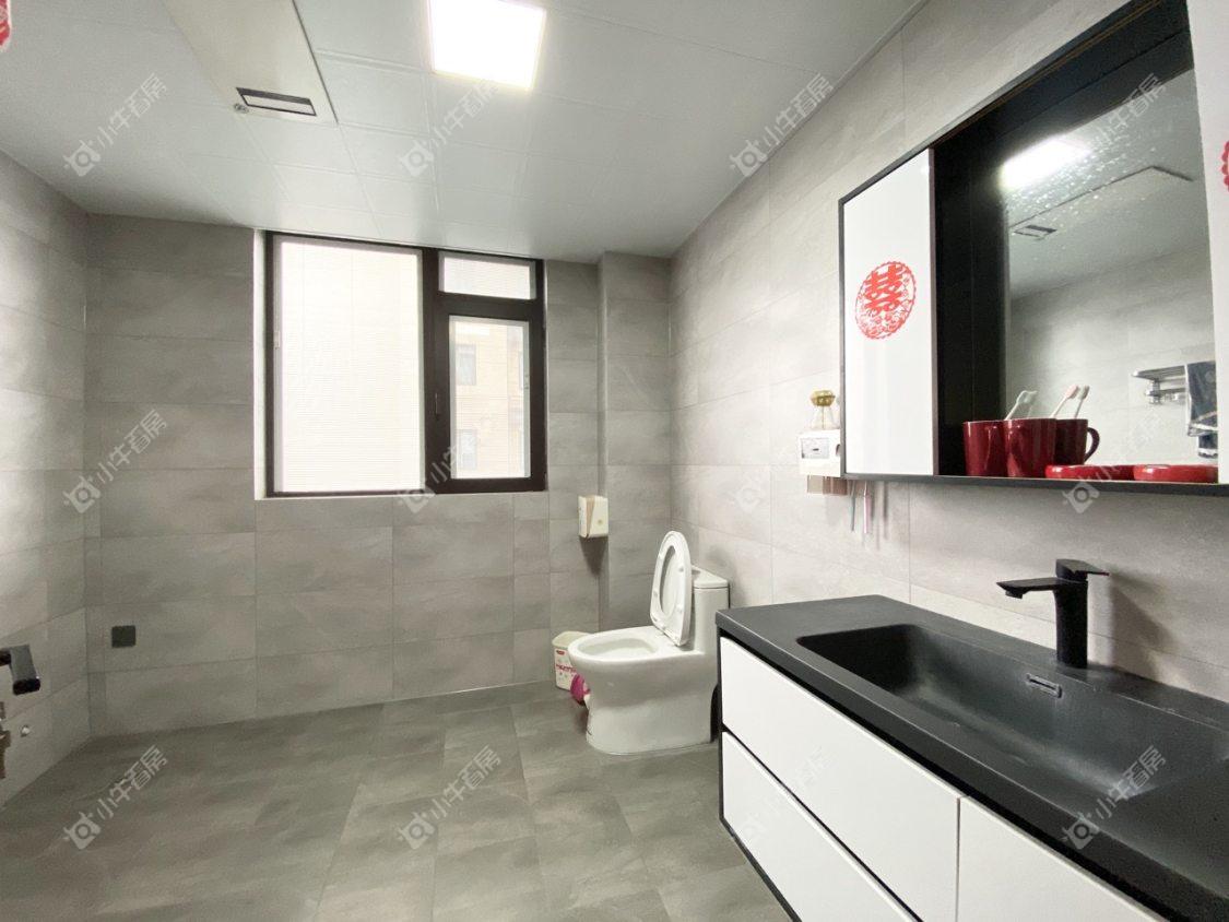 镇江凤凰郡在售二手房源室内图_小牛看房