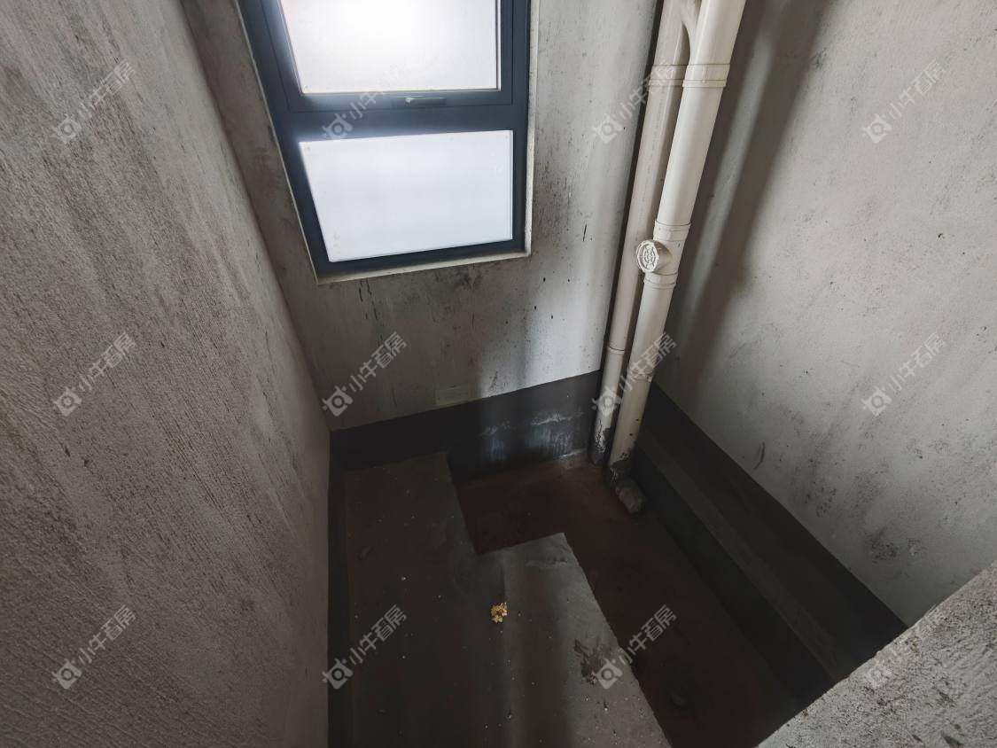 镇江融创华南映在售二手房源室内图_小牛看房