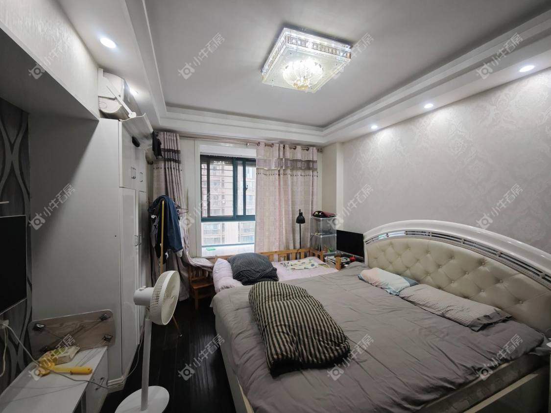 镇江东方盛世在售二手房源室内图_小牛看房