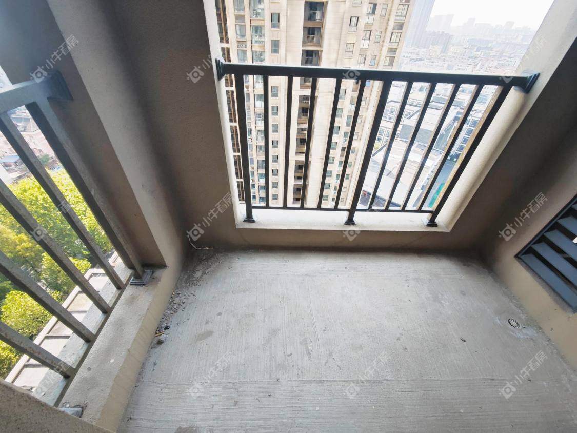 镇江荣城国际一期在售二手房源室内图_小牛看房