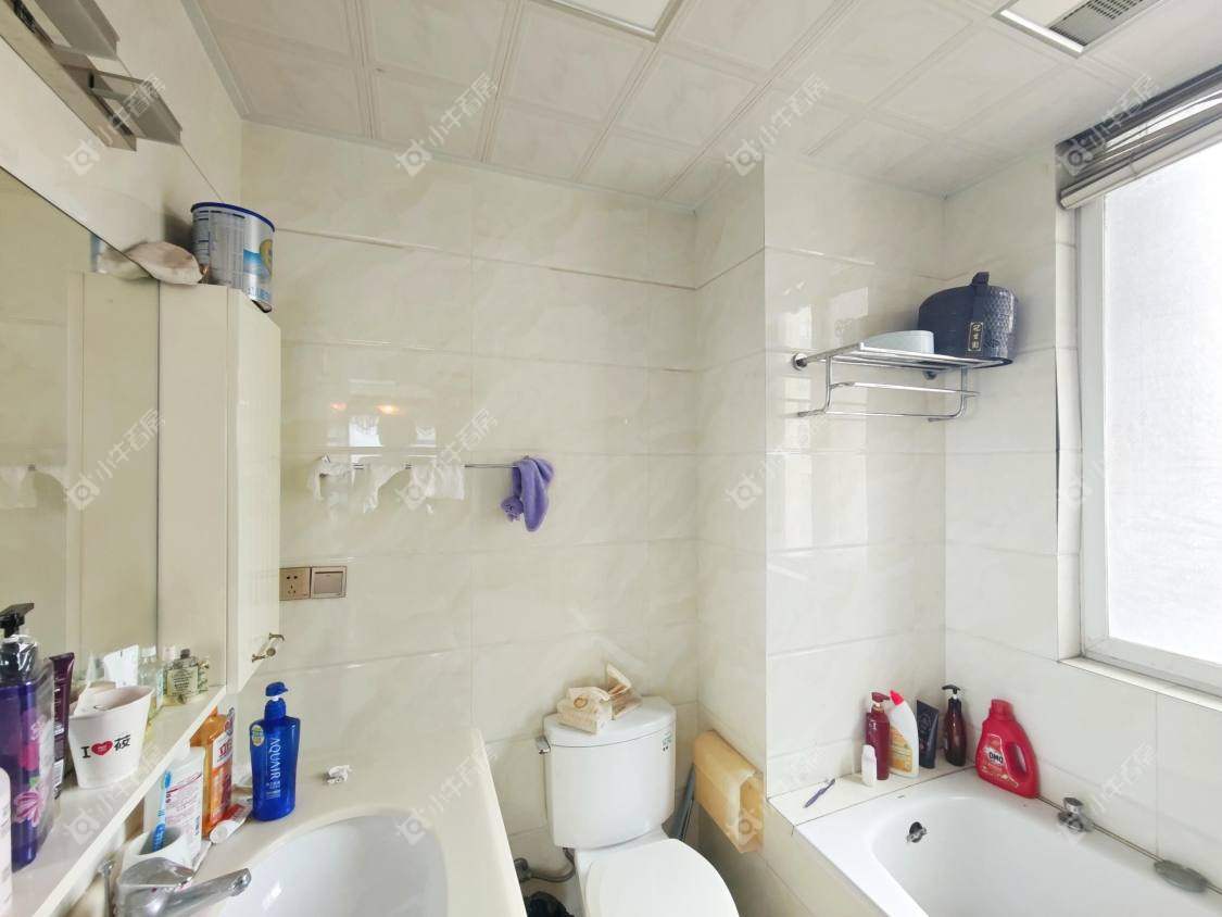 镇江名都新贵在售二手房源室内图_小牛看房