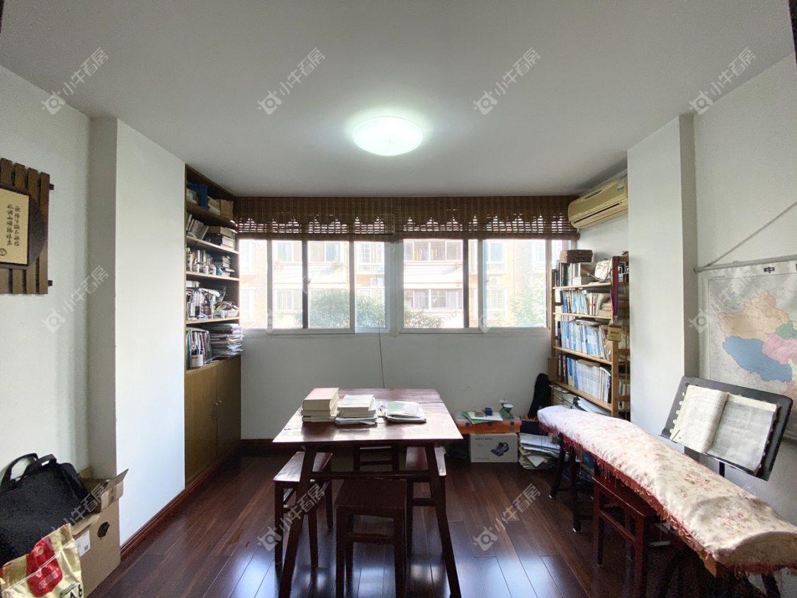 镇江乾泽园在售二手房源室内图_小牛看房