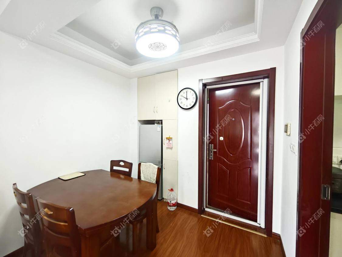 镇江荣城国际一期在售二手房源室内图_小牛看房