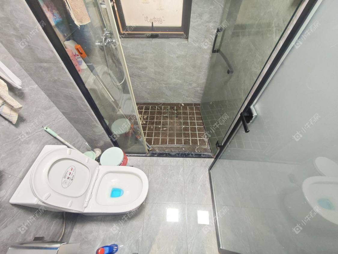 镇江荣城国际（中央公馆）在售二手房源室内图_小牛看房