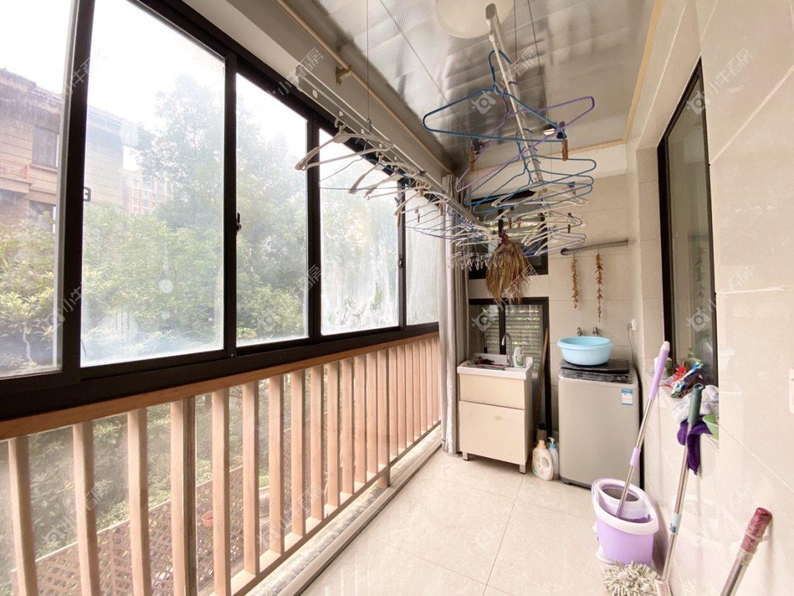 镇江世纪豪都在售二手房源室内图_小牛看房