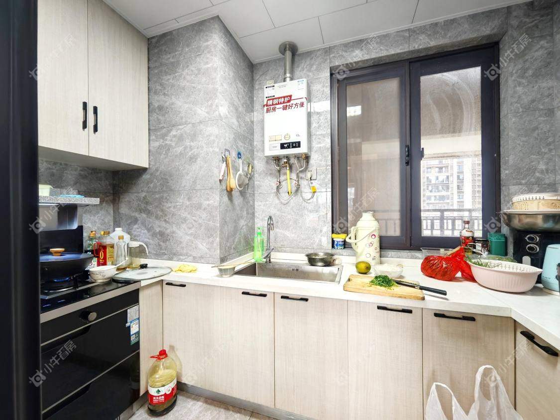 镇江荣城国际（中央公馆）在售二手房源室内图_小牛看房