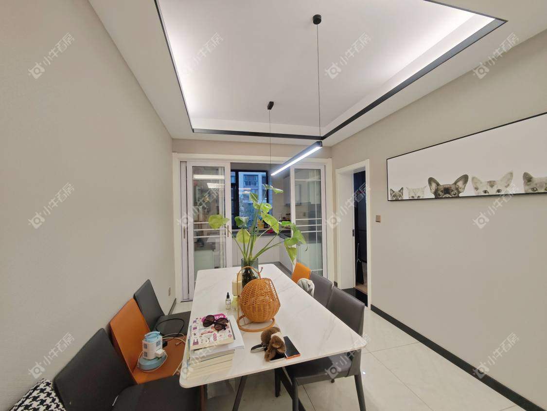 镇江滨河凤凰城在售二手房源室内图_小牛看房