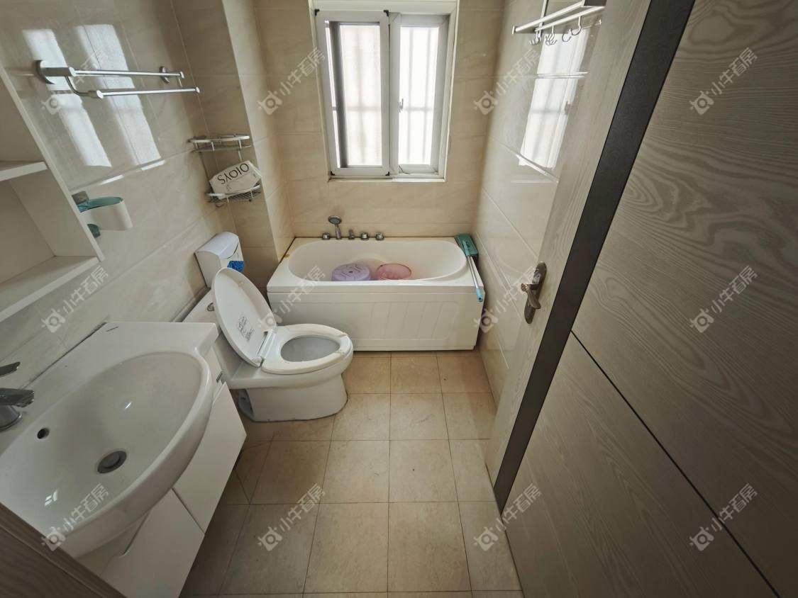 镇江美亚华悦在售二手房源室内图_小牛看房