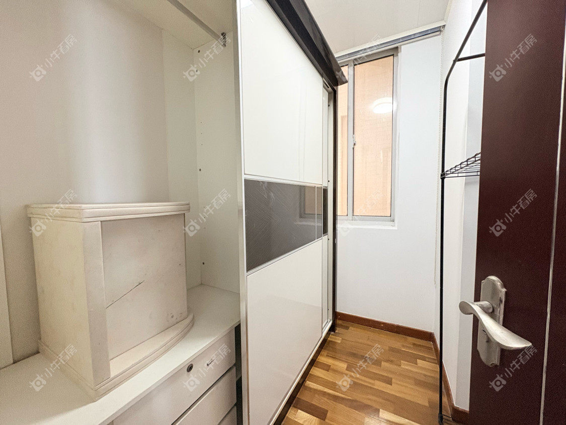 镇江名都新贵在售二手房源室内图_小牛看房