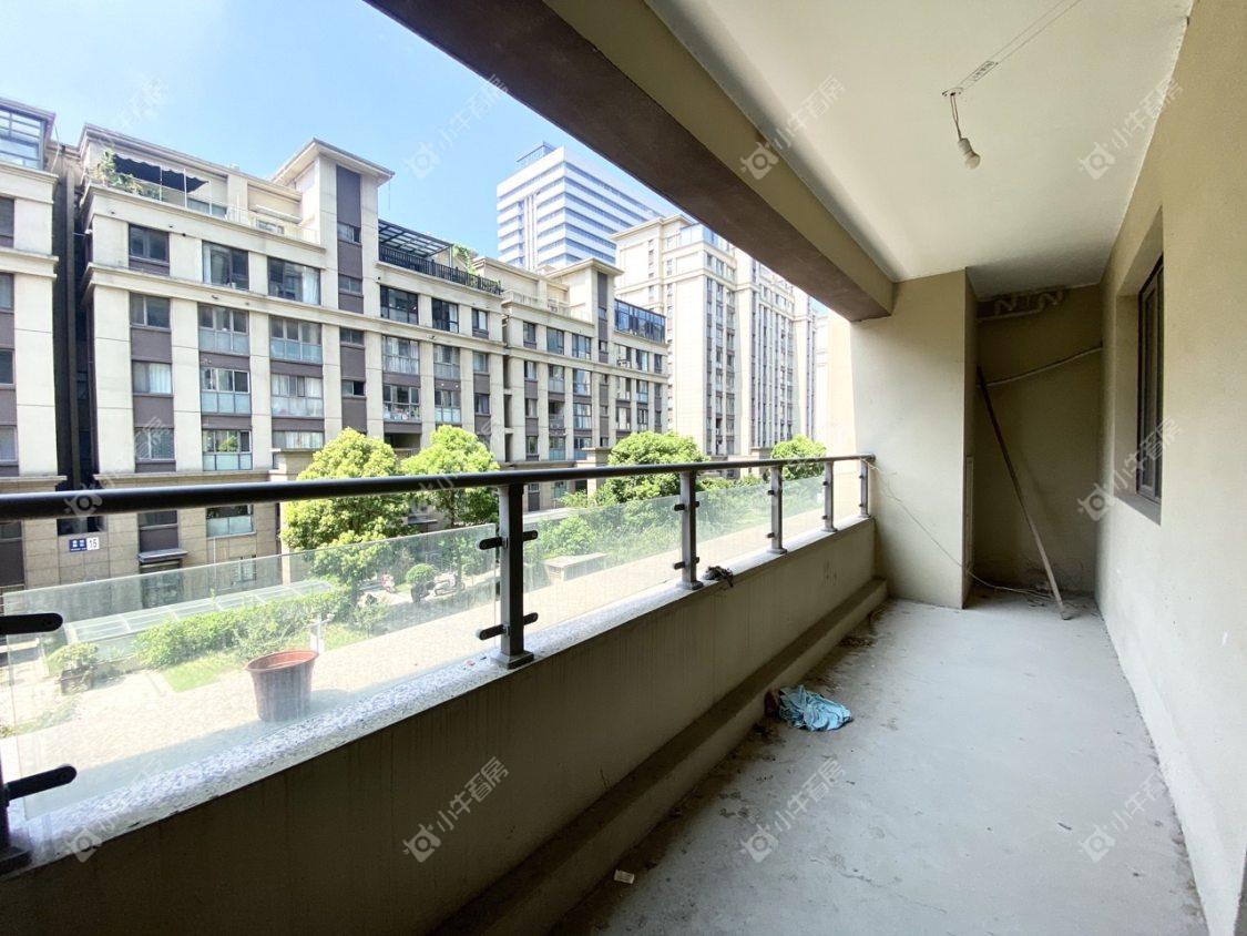 镇江荣城国际（藏龙御景）在售二手房源室内图_小牛看房