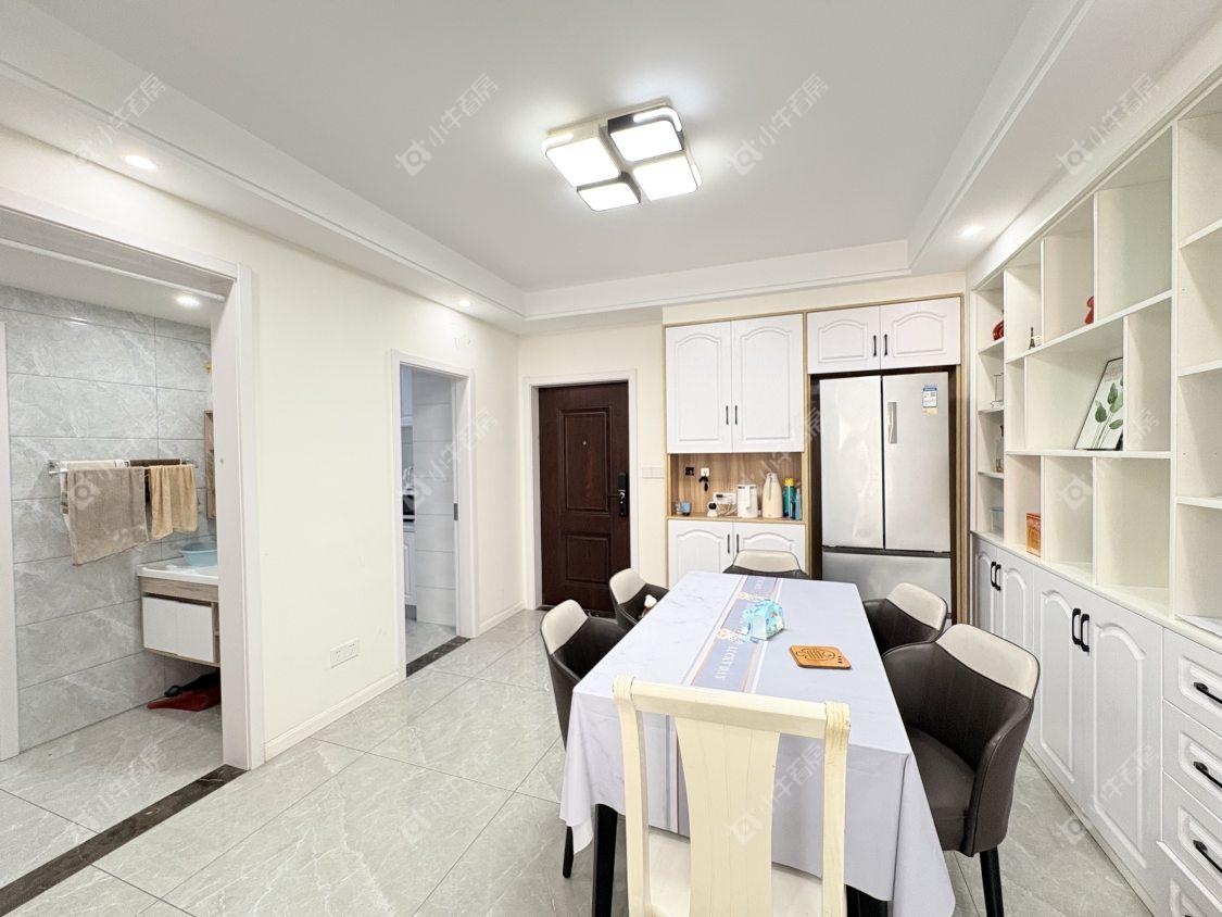 镇江粤港臻园在售二手房源室内图_小牛看房