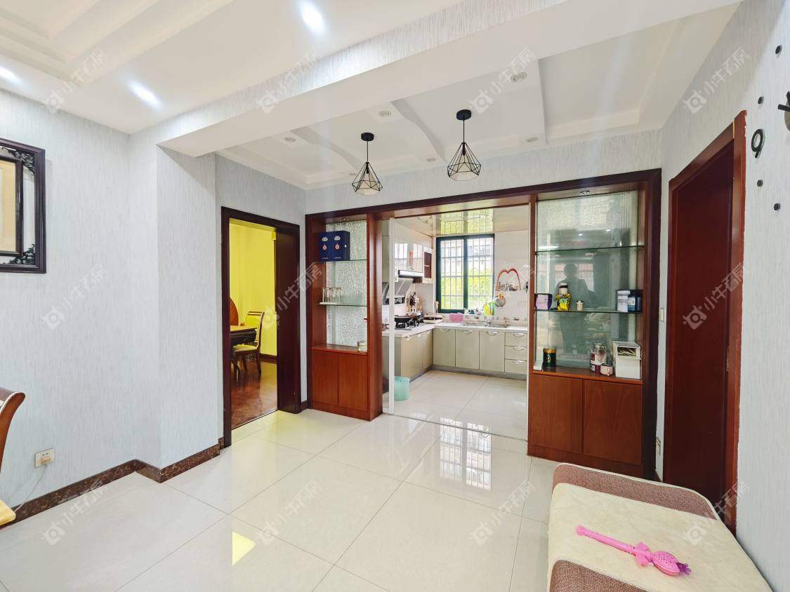 镇江欧洲城在售二手房源室内图_小牛看房