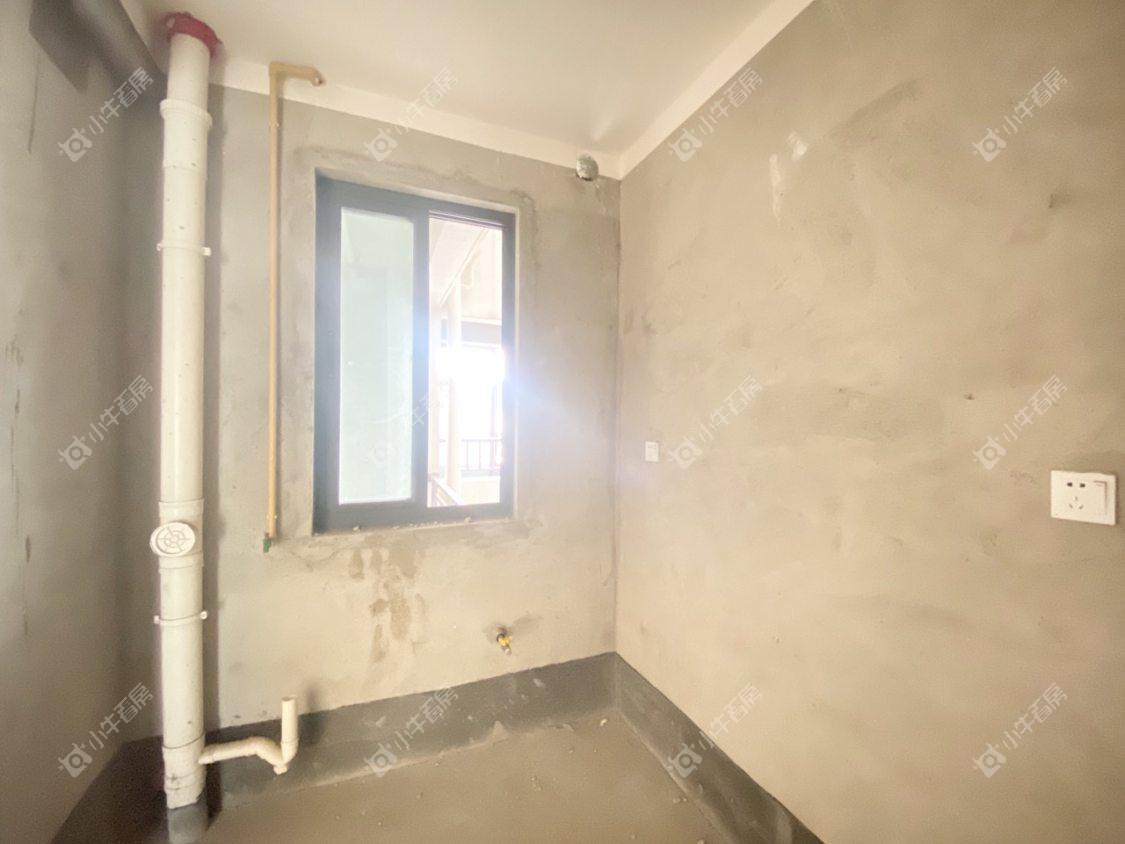 镇江融创华南映在售二手房源室内图_小牛看房