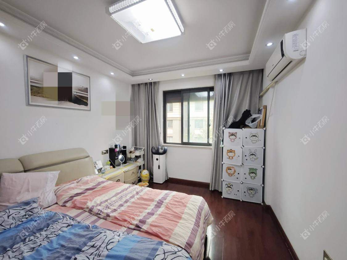 镇江世纪豪都在售二手房源室内图_小牛看房