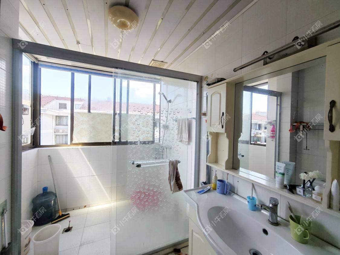 镇江金凤凰在售二手房源室内图_小牛看房