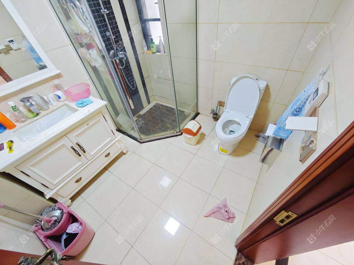 镇江滨河凤凰城在售二手房源室内图_小牛看房