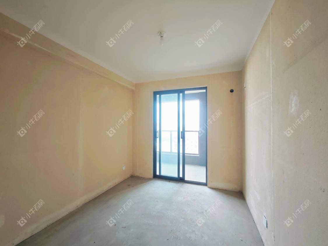 镇江融创华南映在售二手房源室内图_小牛看房