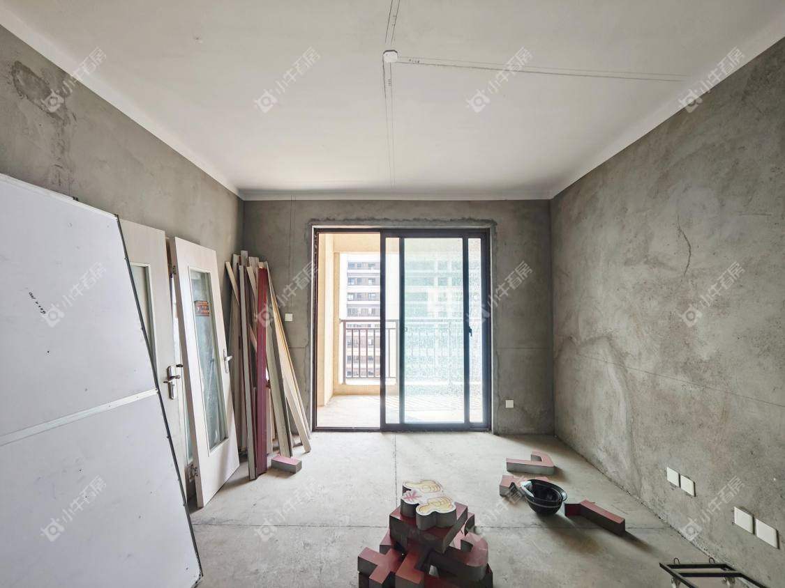 镇江荣城国际（中央公馆）在售二手房源室内图_小牛看房