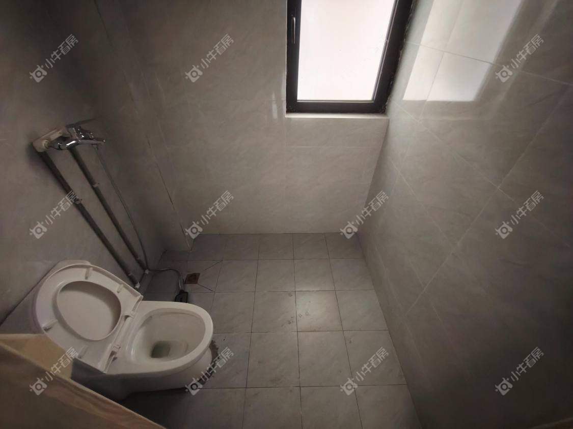 镇江凤凰郡在售二手房源室内图_小牛看房