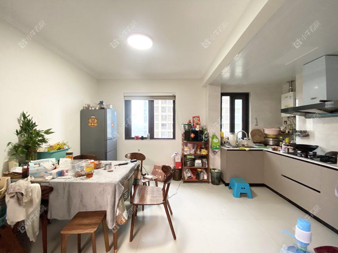 镇江信达香堤国际在售二手房源室内图_小牛看房