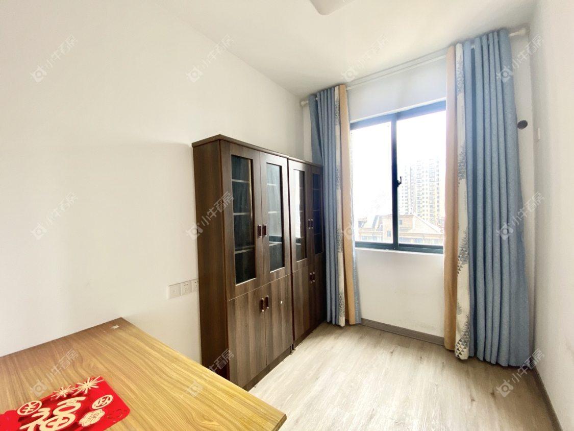 镇江东方盛世在售二手房源室内图_小牛看房